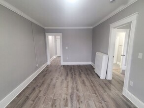 738 Washington St, Unit 19 in Norwood, MA - Foto de edificio - Building Photo