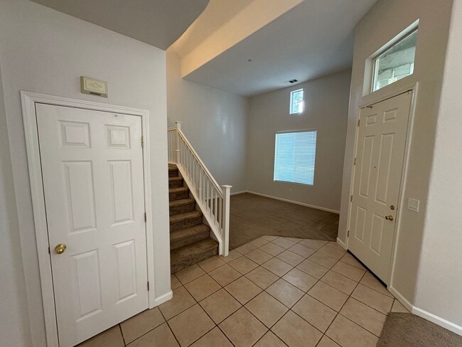 123 Panorama Way in Brentwood, CA - Building Photo - Building Photo