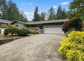6519 Illahee Rd NE, Unit Main in Bremerton, WA - Building Photo