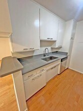 1824 Manning Ave in Los Angeles, CA - Building Photo - Building Photo