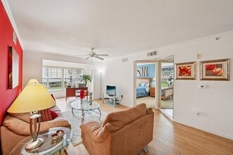 Treasure Cay Apartments in Fort Pierce, FL - Building Photo - Building Photo