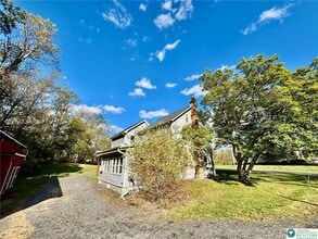 181 E Moorestown Rd in Wind Gap, PA - Building Photo - Building Photo