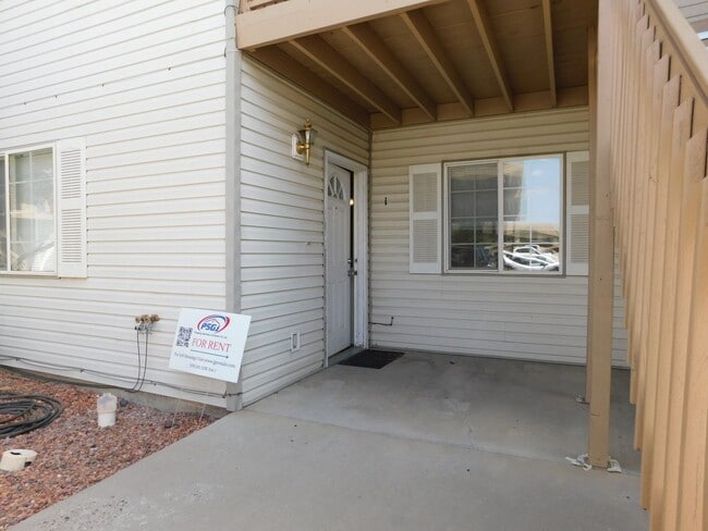 1157 E Carolina Ave in Fruita, CO - Foto de edificio - Building Photo