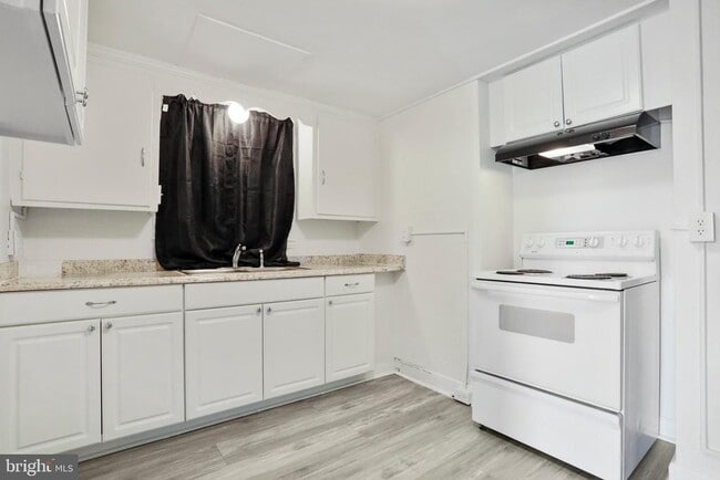 property at 310 N Potomac St