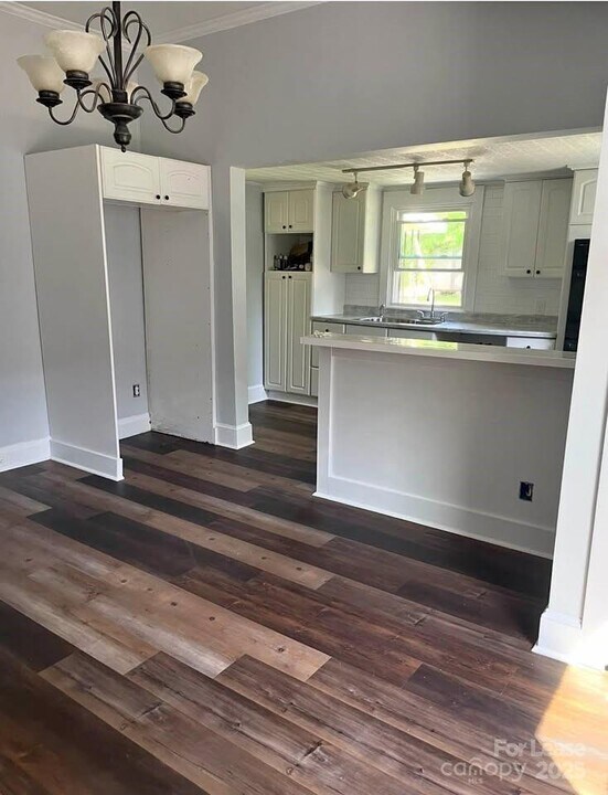136 Elm St in Mooresville, NC - Building Photo