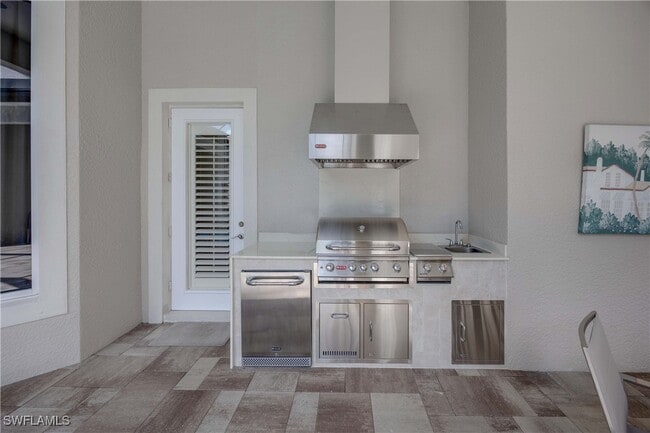 property at 8862 Shenendoah Cir