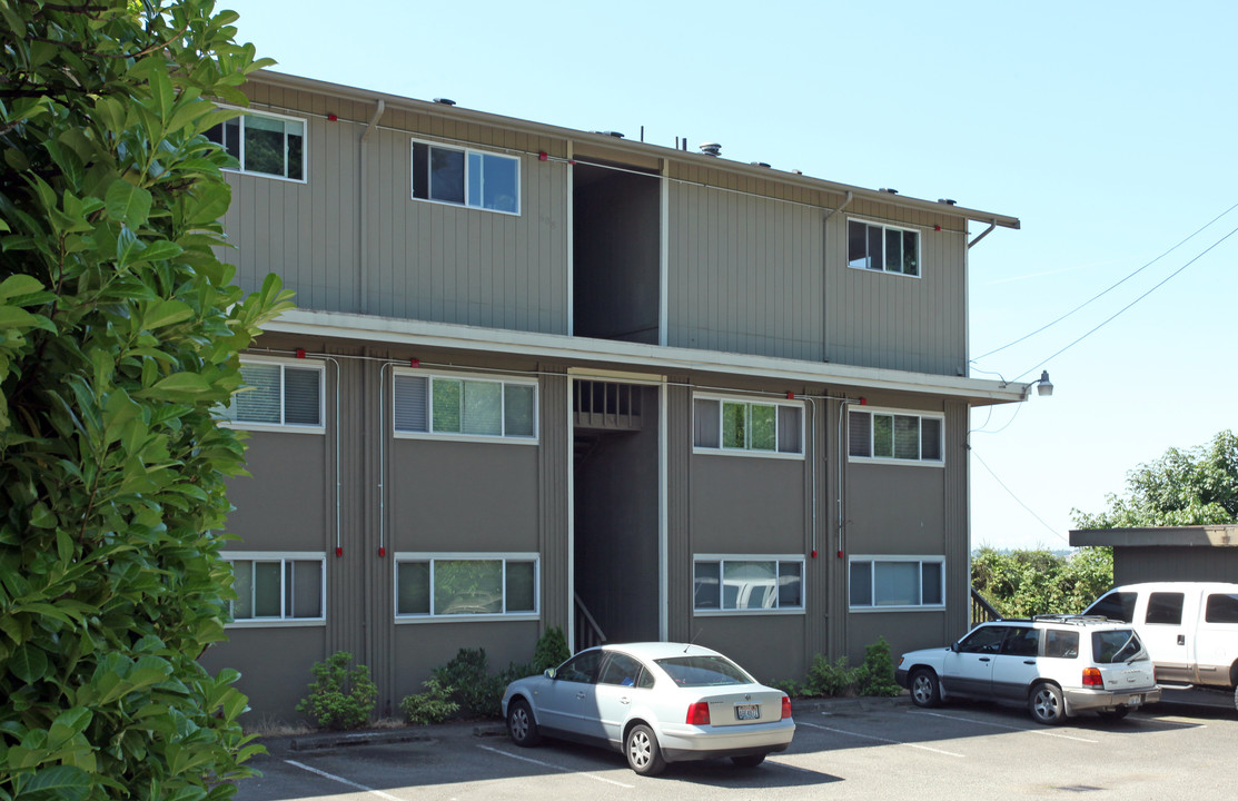 Rainier Sound View Apartments in Tacoma, WA - Building Photo