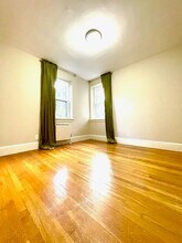 465 Arborway, Unit 13 in Boston, MA - Foto de edificio - Building Photo