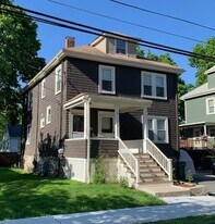 37 Rock St in Norwood, MA - Building Photo