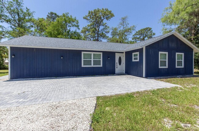 16932 Aintree Dr W in The Acreage, FL - Building Photo - Building Photo