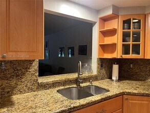 9702 Costa Del Sol Blvd in Doral, FL - Building Photo - Building Photo