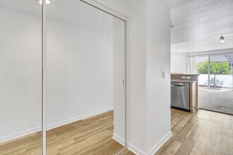 160 S Hudson Ave in Pasadena, CA - Building Photo - Building Photo