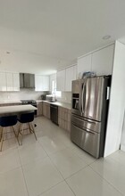 2050 N 57th Ter in Hollywood, FL - Building Photo - Building Photo