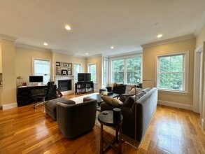43 Mansfield St in Boston, MA - Building Photo - Building Photo
