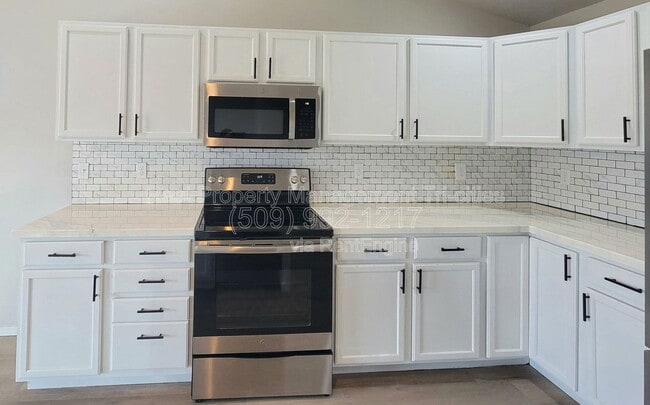 property at 6206 Maryhill Ln