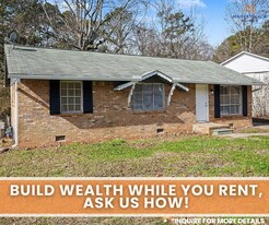10199 Foxfire Terrace in Jonesboro, GA - Building Photo