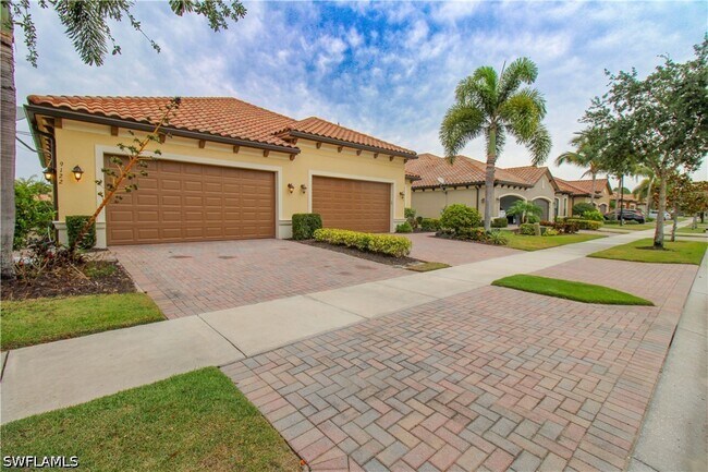 property at 9122 Isla Bella Cir
