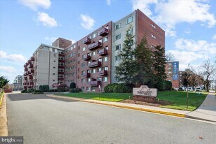 1830 Columbia Pike in Arlington, VA - Building Photo