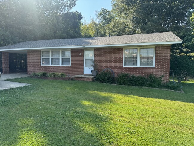 property at 313 N Dean Rd