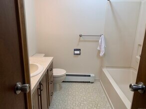 13 Park Pl in Naugatuck, CT - Building Photo - Building Photo