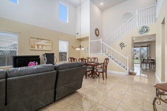 1124 Europena Dr in Brentwood, CA - Building Photo - Building Photo