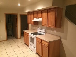 1254 Rock Ridge Ln in Osage Beach, MO - Foto de edificio - Building Photo