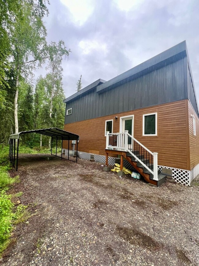 1516 Pickering Dr in Fairbanks, AK - Building Photo - Building Photo