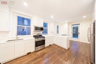 1726 Beacon St, Unit 1726 Beacon Street in Brookline, MA - Building Photo - Building Photo