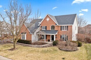 4311 Camelot Cir in Naperville, IL - Building Photo