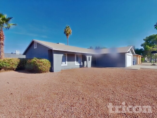 property at 570 W Myrna Ln