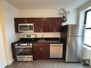 West 11th Street in New York, NY - Building Photo - Building Photo