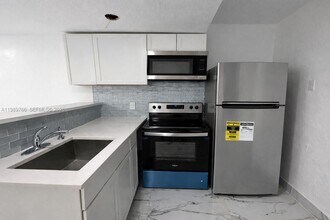 3328 Wilson St in Hollywood, FL - Building Photo - Building Photo