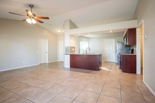 80 Lake Daisy Blvd in Winter Haven, FL - Foto de edificio - Building Photo