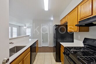 2010 Creekridge Dr in Oklahoma City, OK - Building Photo - Building Photo
