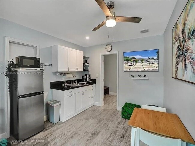 1500 NE 4th St in Pompano Beach, FL - Foto de edificio - Building Photo