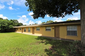 Courtyard Villas in Orlando, FL - Foto de edificio - Building Photo