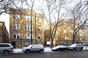 Rogers Park Apartments in Chicago, IL - Building Photo
