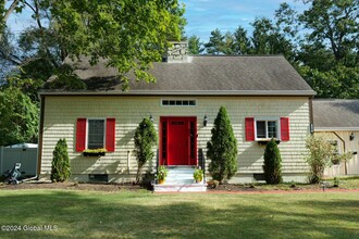 219 Aviation Rd in Queensbury, NY - Building Photo - Building Photo