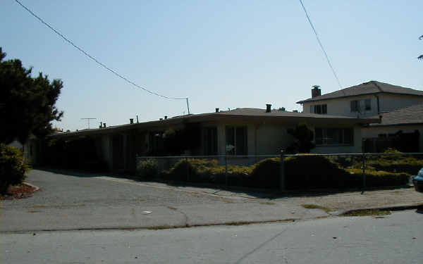 3431-3437 Christensen Ln in Hayward, CA - Foto de edificio