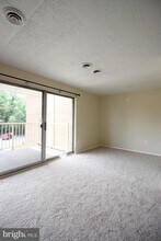 2624 Wagon Dr in Alexandria, VA - Building Photo - Building Photo