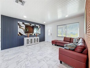 10709 Donbrese Ave in Tampa, FL - Building Photo - Building Photo