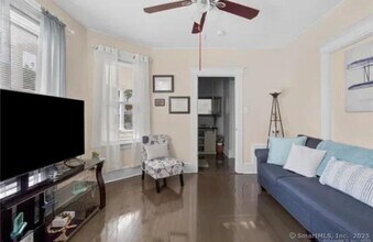 70 Chadwick Ave in Hartford, CT - Building Photo - Building Photo