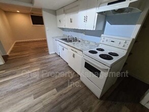 9811-9869 69 Ave NW in Edmonton, AB - Building Photo - Building Photo