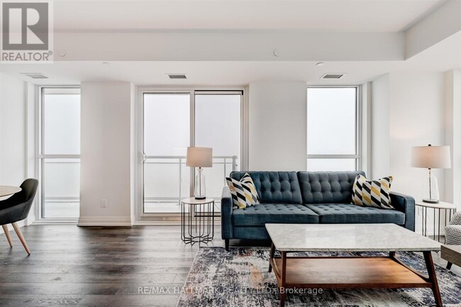 property at 286-2286 Main St