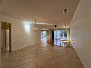 419 Mayfair Dr in Venice, FL - Building Photo - Building Photo