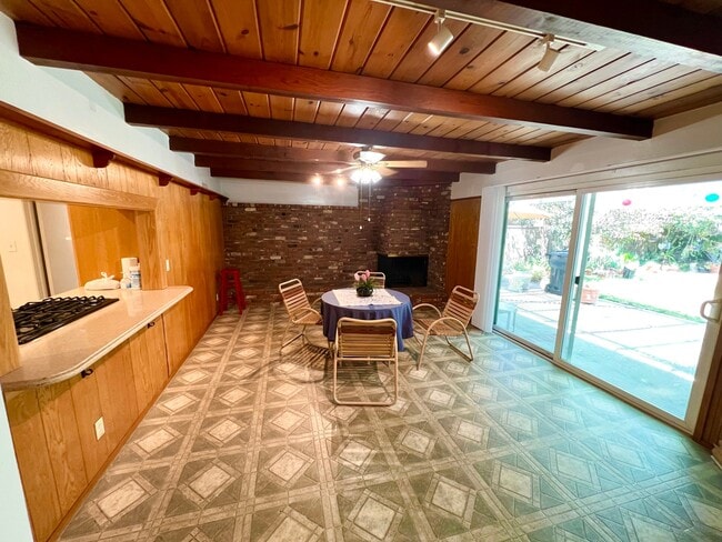 property at 1050 W La Deney Dr