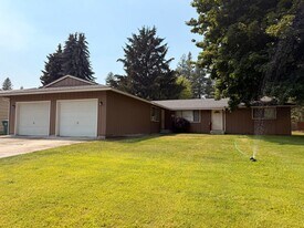 1909 N 13th St in Coeur d'Alene, ID - Building Photo