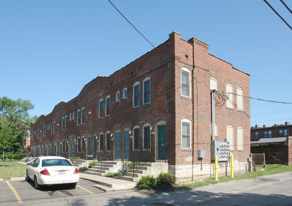 1326 Indianola Ave in Columbus, OH - Building Photo