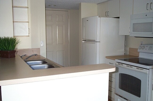 property at 1885 Florida Club Dr