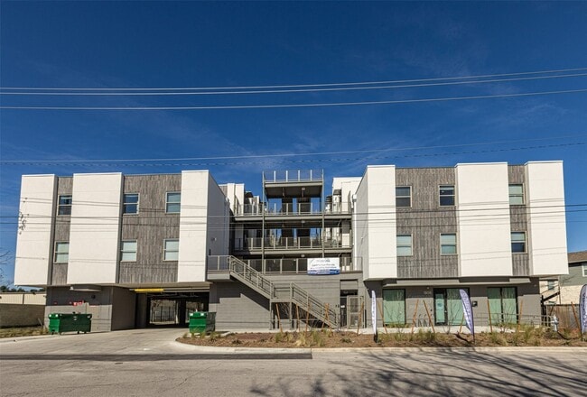 property at 1806 Clubview Ave